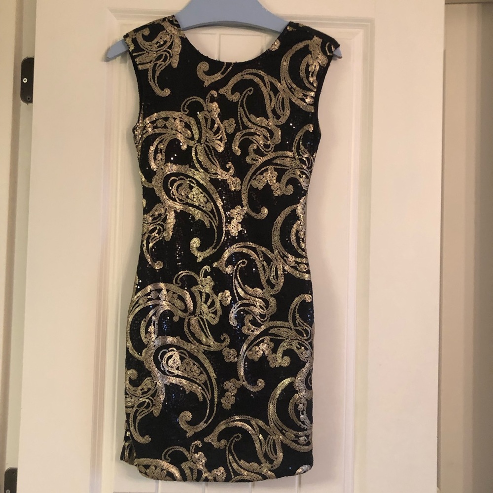 La Reyna sequin dress low back